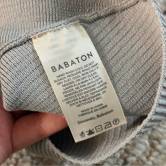 Babaton Aritzia Sculpt Knit Squareneck Cropped Tank Gray XS - Picture 4 of 5